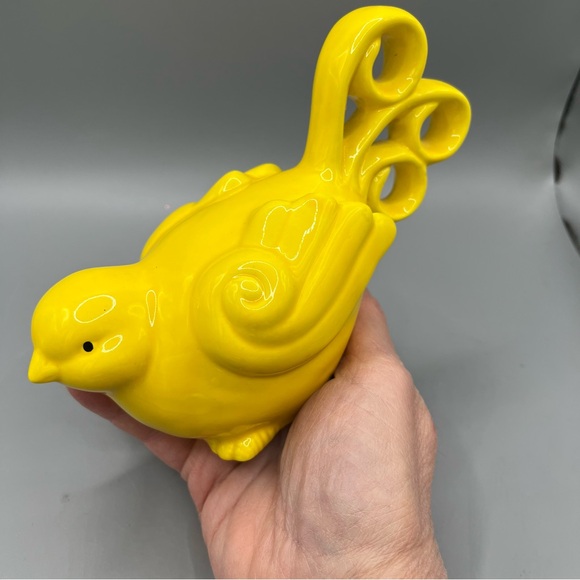 Tii Collections Yellow Chartruese Bird Small Ceramic Curly Tail EUC No Chips - Picture 5 of 6